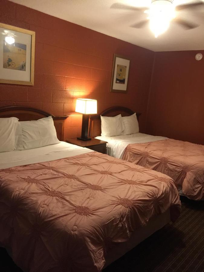 Hope Inn Lenox Zewnętrze zdjęcie