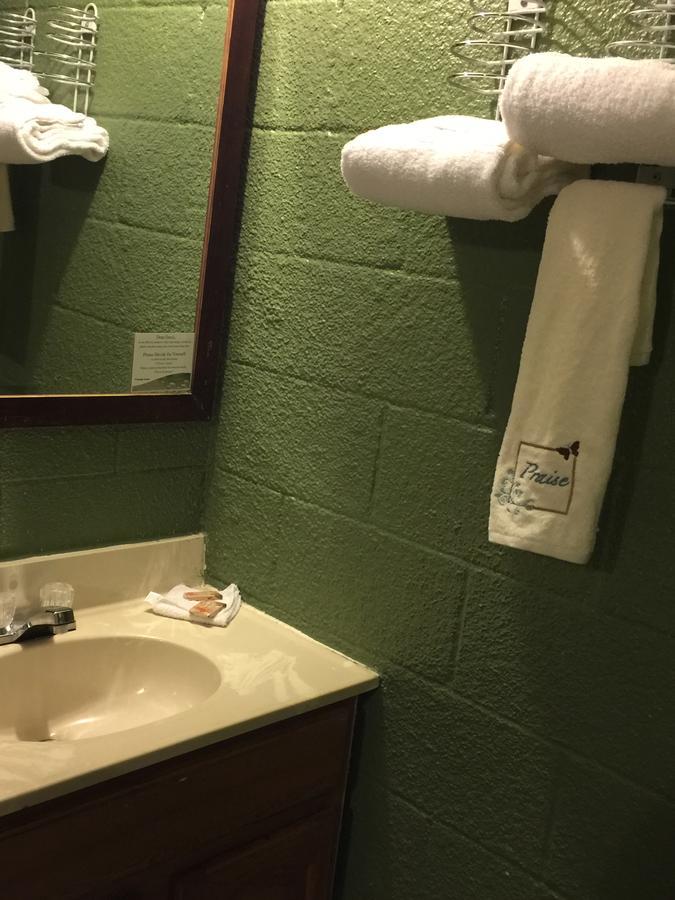Hope Inn Lenox Zewnętrze zdjęcie