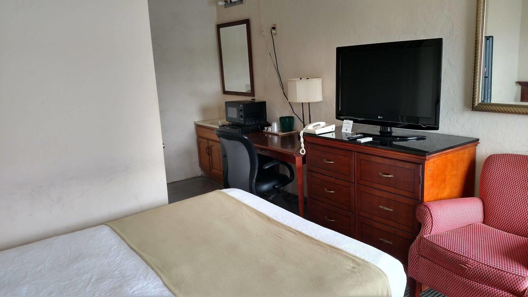 Hope Inn Lenox Zewnętrze zdjęcie