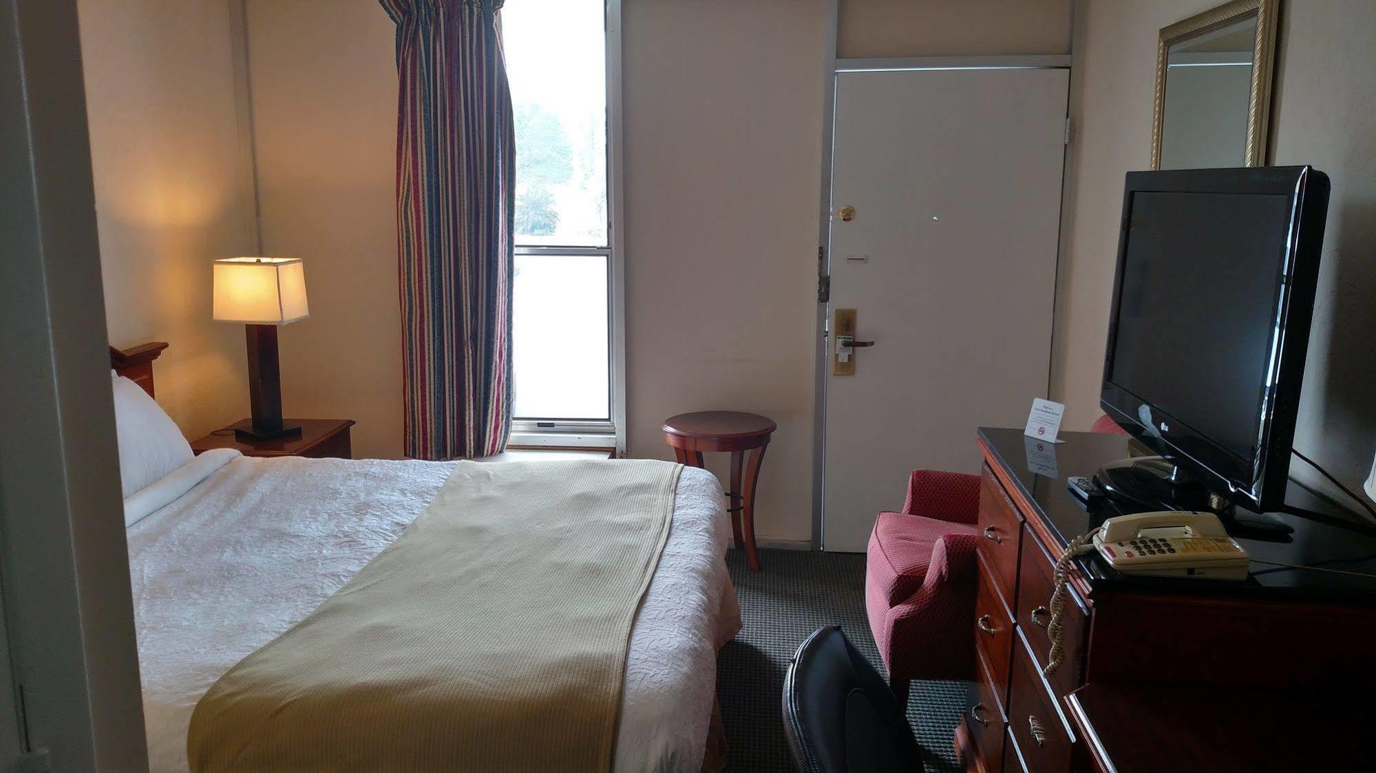 Hope Inn Lenox Zewnętrze zdjęcie